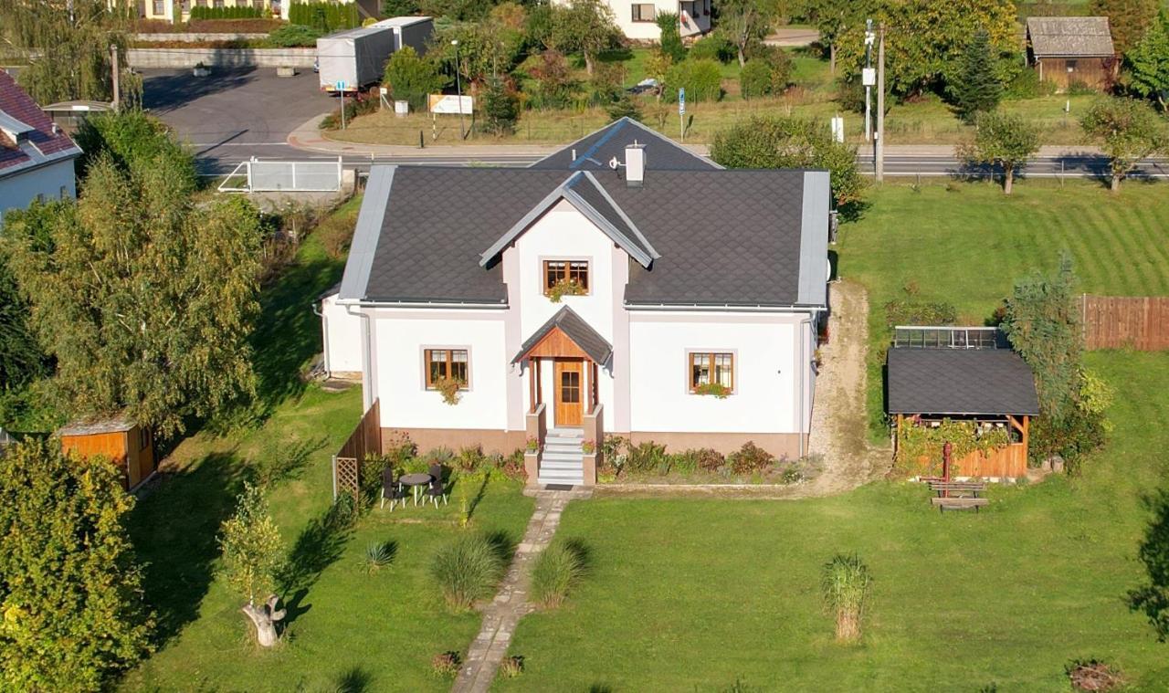 Апартаменты U Kapitana Radvanovice Экстерьер фото