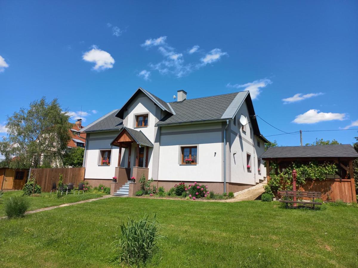 Апартаменты U Kapitana Radvanovice Экстерьер фото